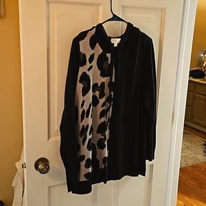 Hooded pullover sweater